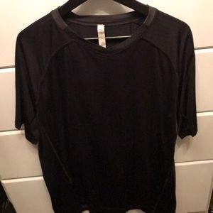 Lululemon T-shirt